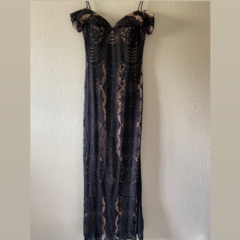Black lace gown/ off the shoulders